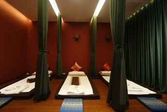 成都郫都区泰式按摩的被动瑜伽：当身体被折叠成诗